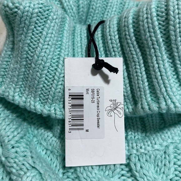 Sokie Collective Cable Turtleneck Crop Sweater Mint Size Medium Wool Blend NWT - Picture 9 of 10